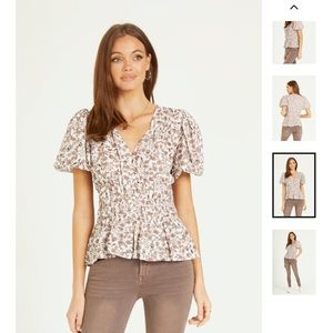 Nwot dear John chrisy top sz s. See 2nd pic for actual color!